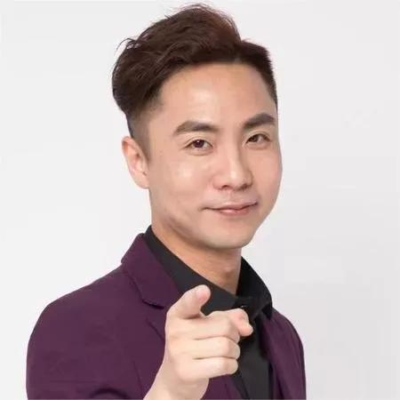 ,出生于广州,毕业于广东亚视演艺学院